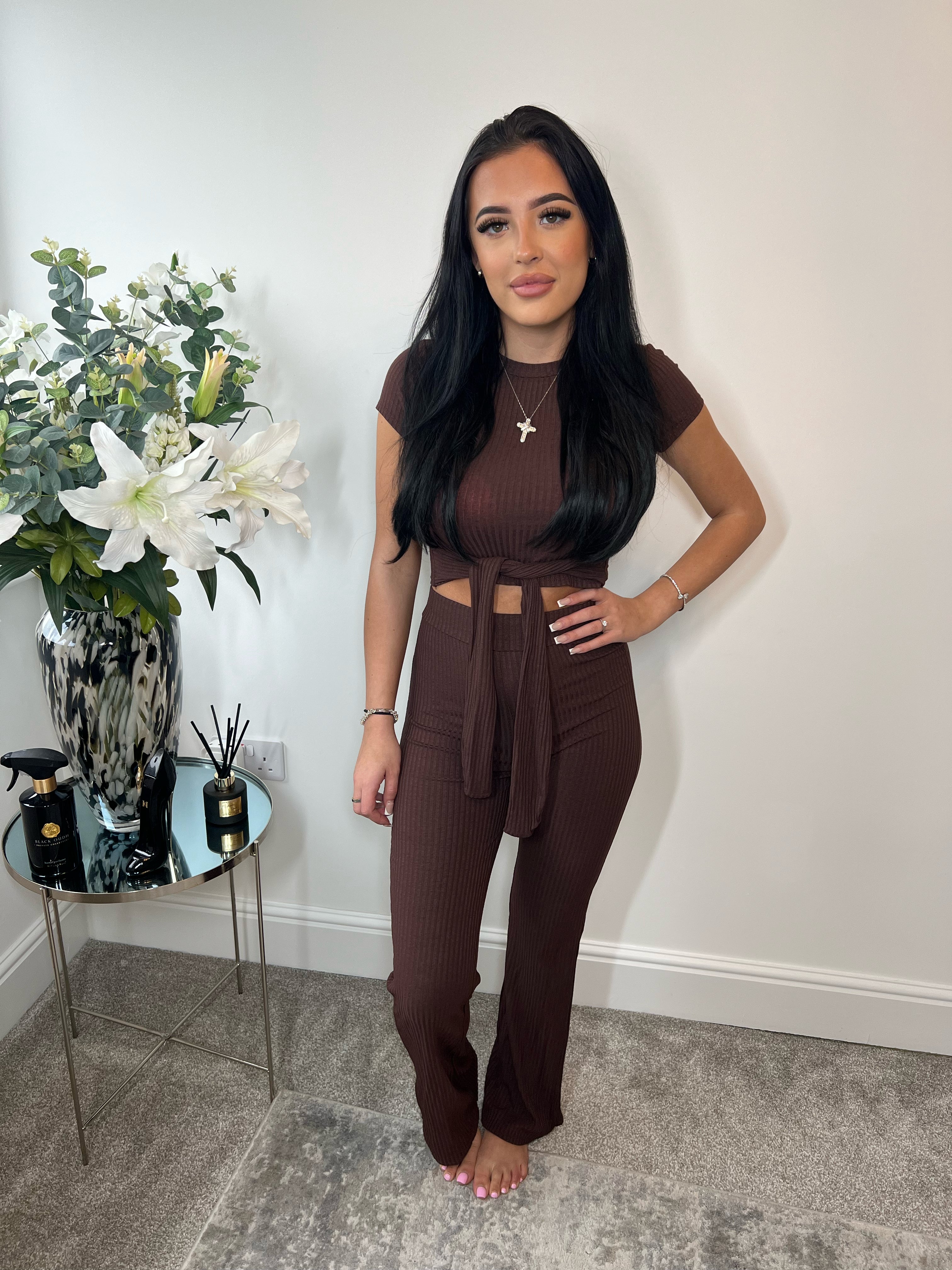 Lounge set, loungewear, loungewear sets, womens loungewear sets, loungeset, airport outfit, summer outfit, summer lounge set, summer clothing, summer wardrobe, cropped set, cropped two piece, two piece co ord, cropped co ord 