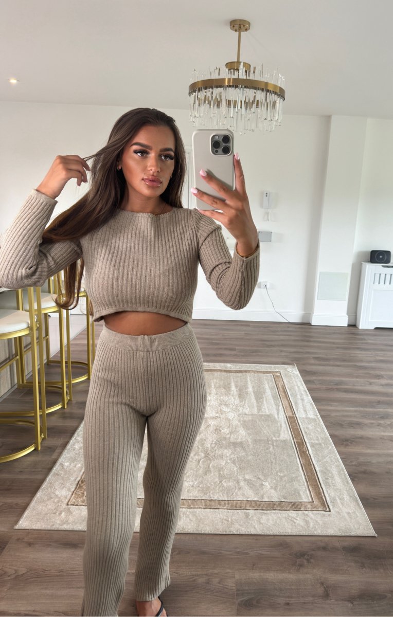 Ribbed Knit Lounge Set - So Extra