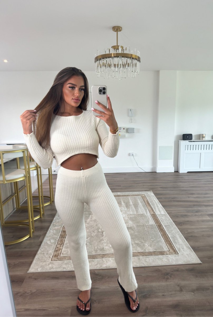 Ribbed Knit Lounge Set - So Extra